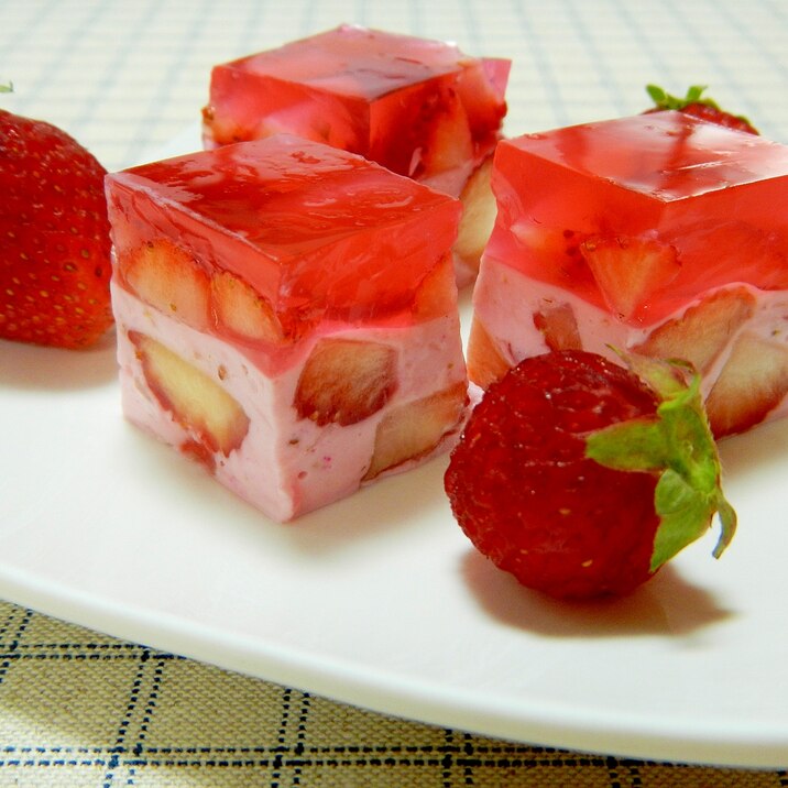 苺の2層デザート